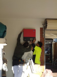 Mounting the SunnyBoy Inverter on the Wall